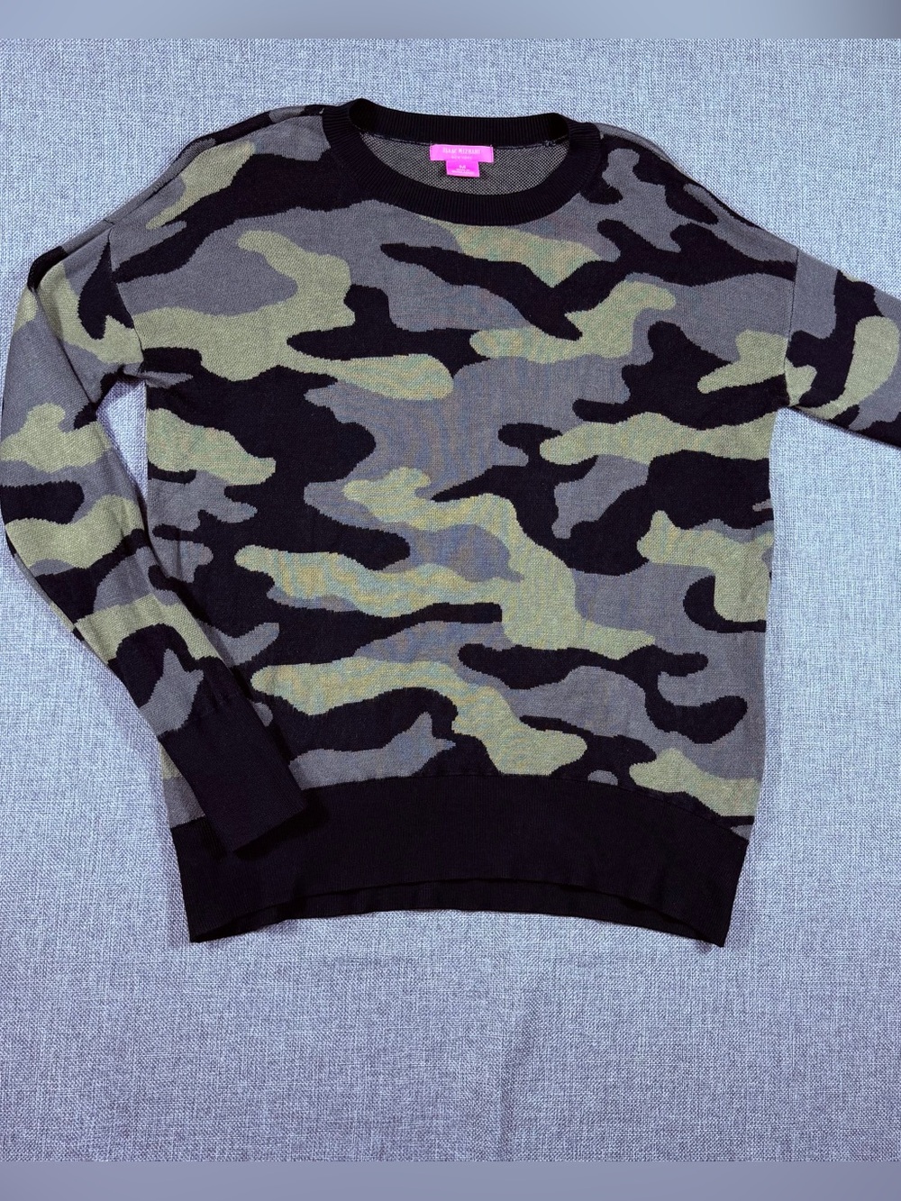 Isaac Mizrahi Green & Black Camo Crewneck Sweater
